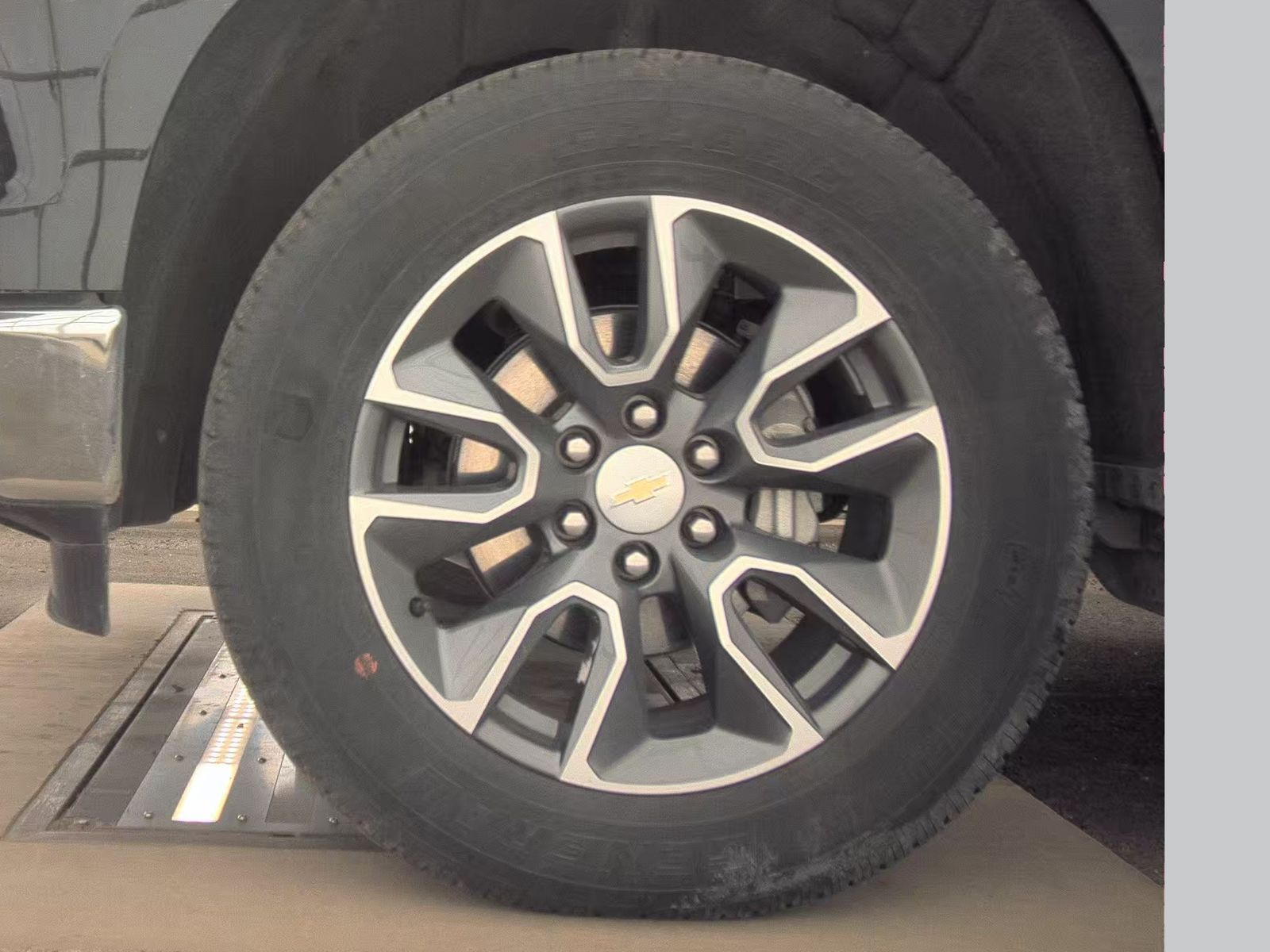 2023 Chevrolet Silverado 1500 LT AWD