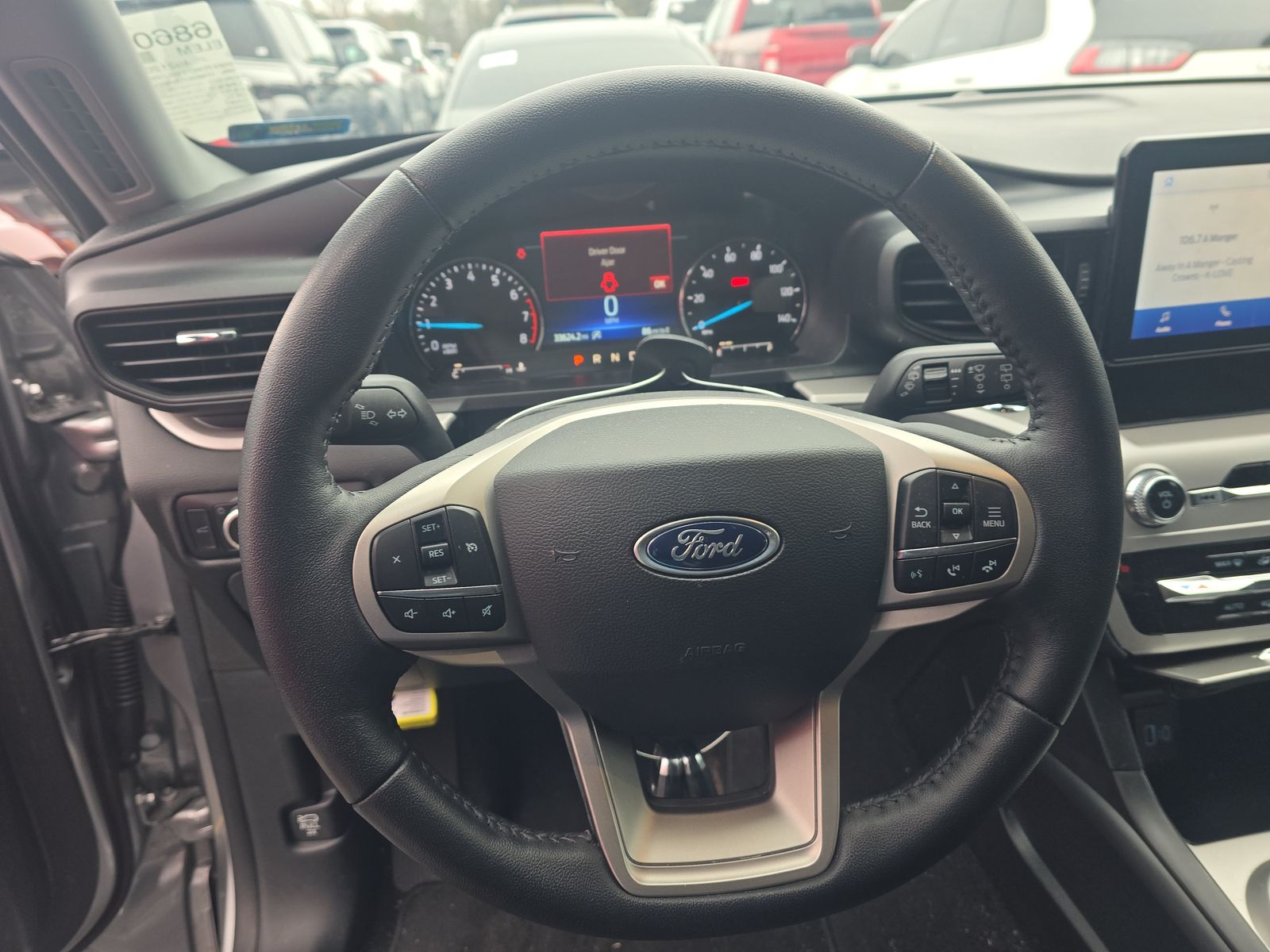 2023 Ford Explorer XLT RWD