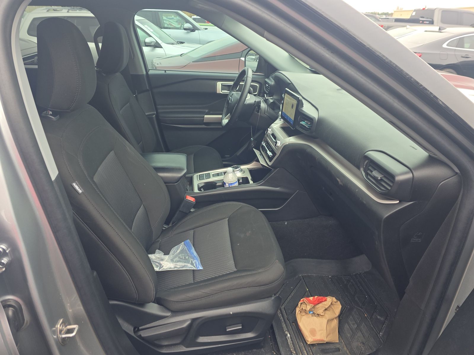 2023 Ford Explorer XLT RWD