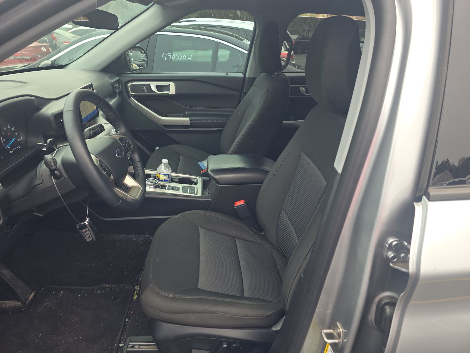 2023 Ford Explorer XLT RWD