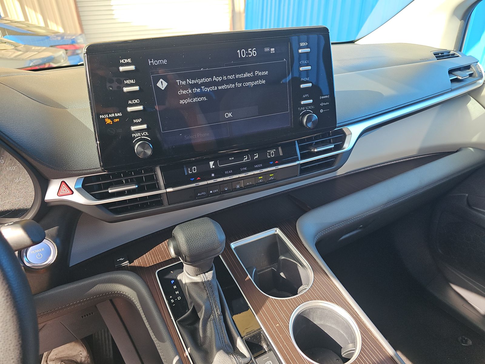 2024 Toyota Sienna LE FWD