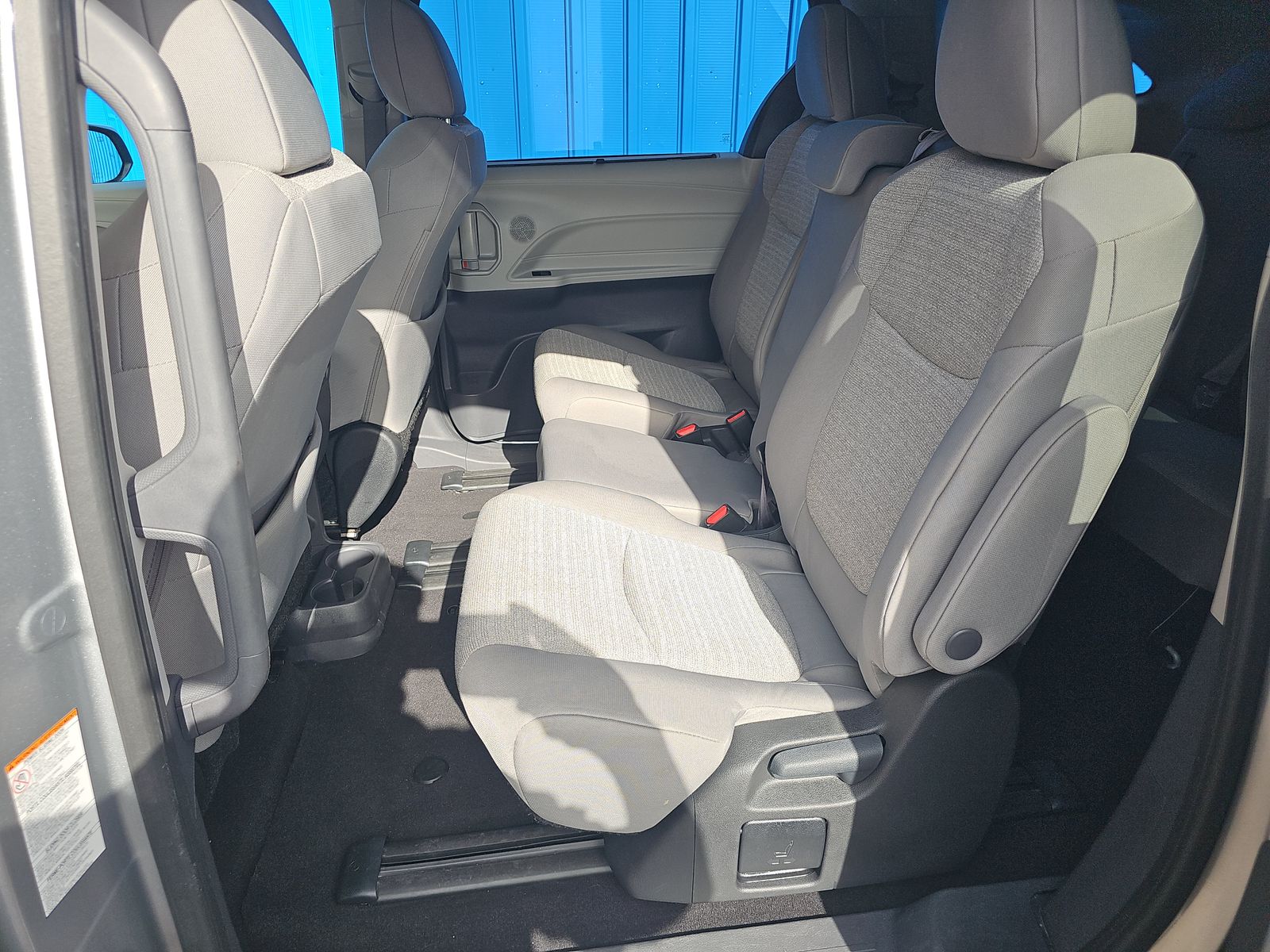 2024 Toyota Sienna LE FWD