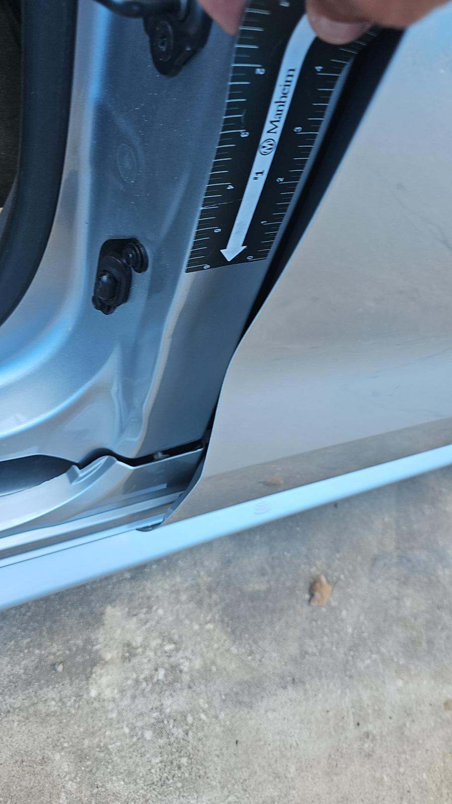 2024 Toyota Sienna LE FWD