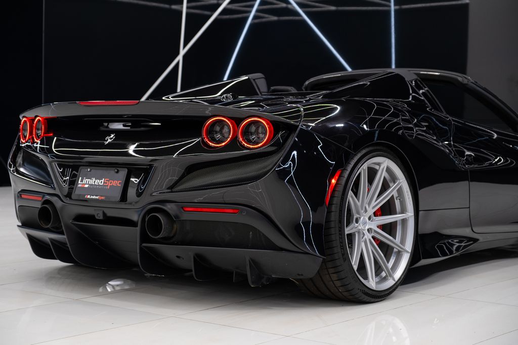 2021 Ferrari F8 Base RWD