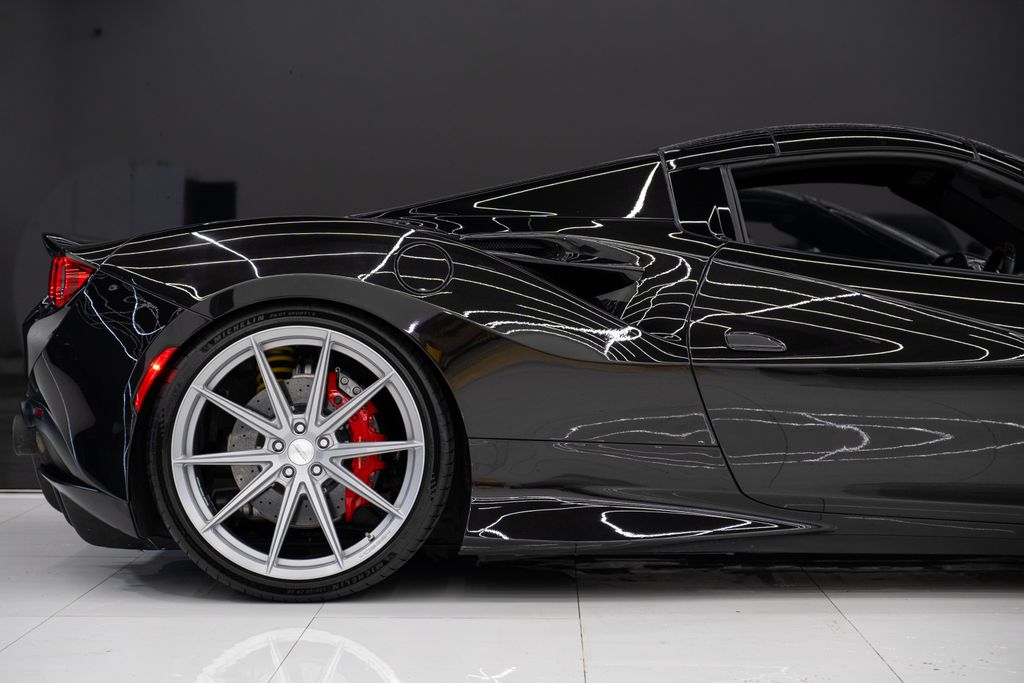 2021 Ferrari F8 Base RWD