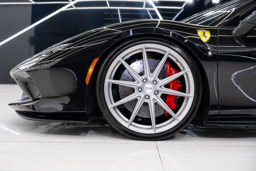 2021 Ferrari F8 Base RWD