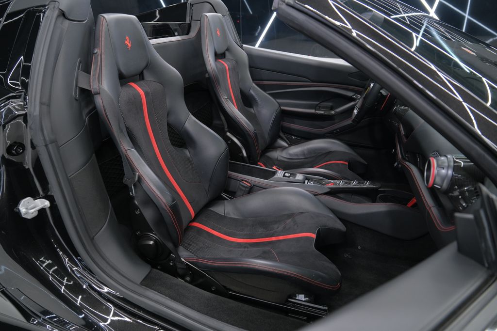 2021 Ferrari F8 Base RWD