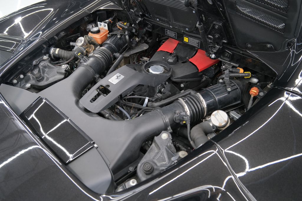 2021 Ferrari F8 Base RWD