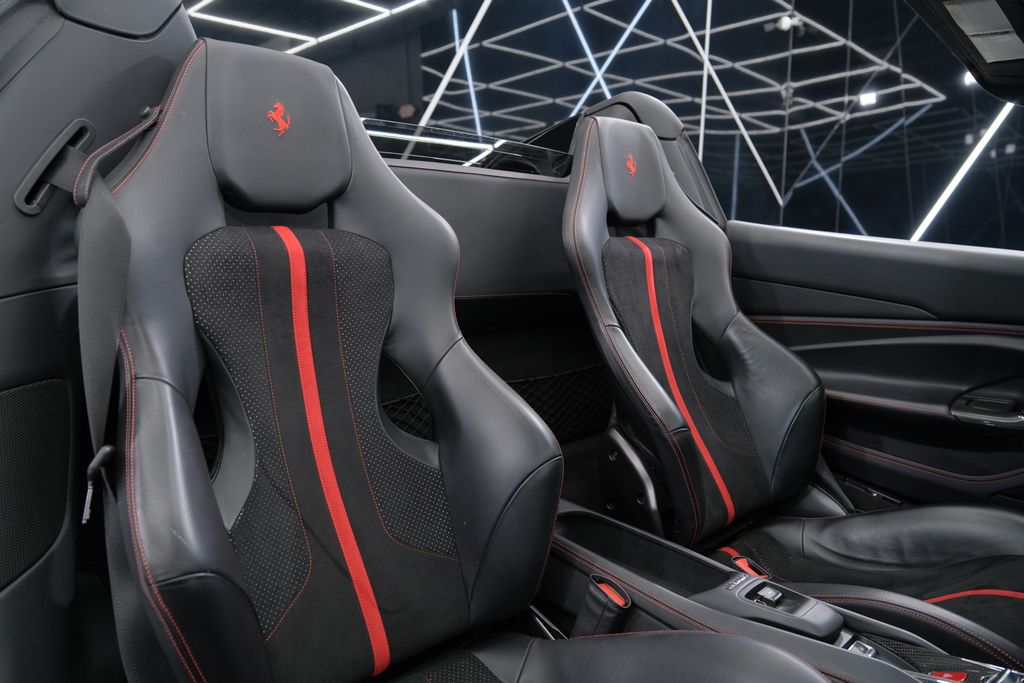 2021 Ferrari F8 Base RWD