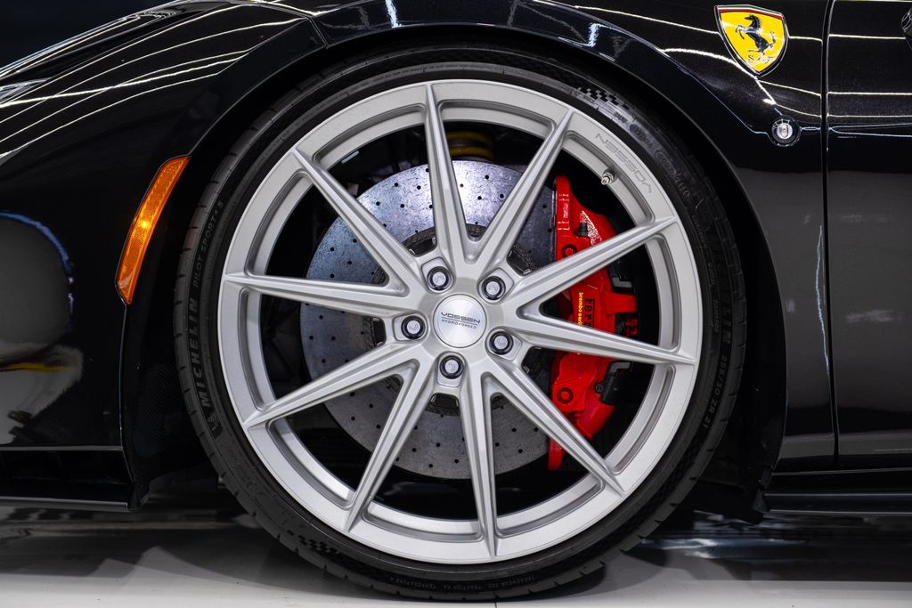 2021 Ferrari F8 Base RWD