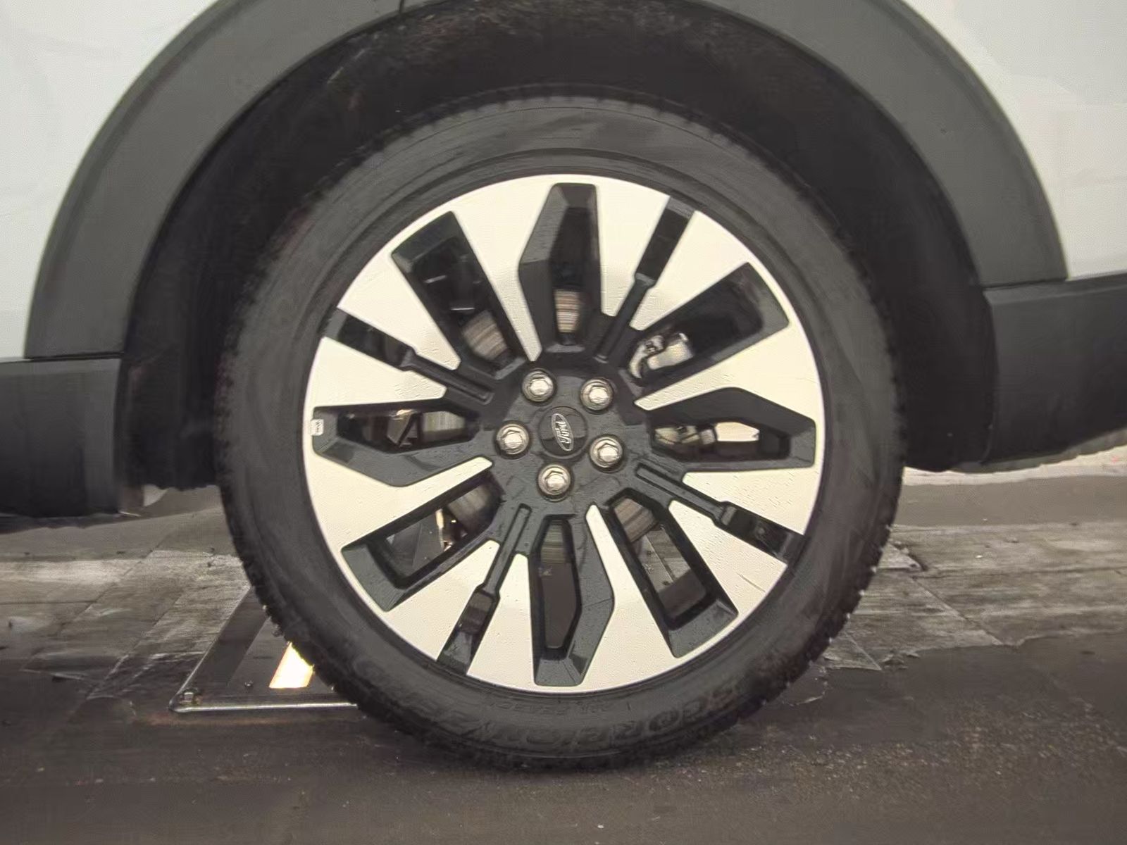 2025 Ford Explorer Platinum AWD