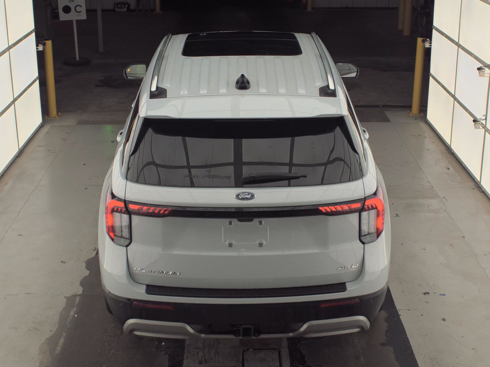2025 Ford Explorer Platinum AWD