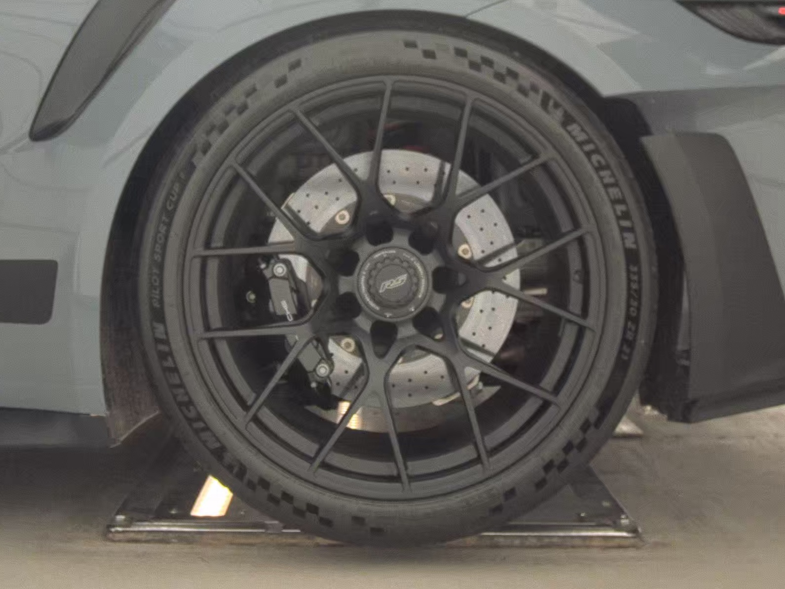 2024 Porsche 911 GT3 RS RWD