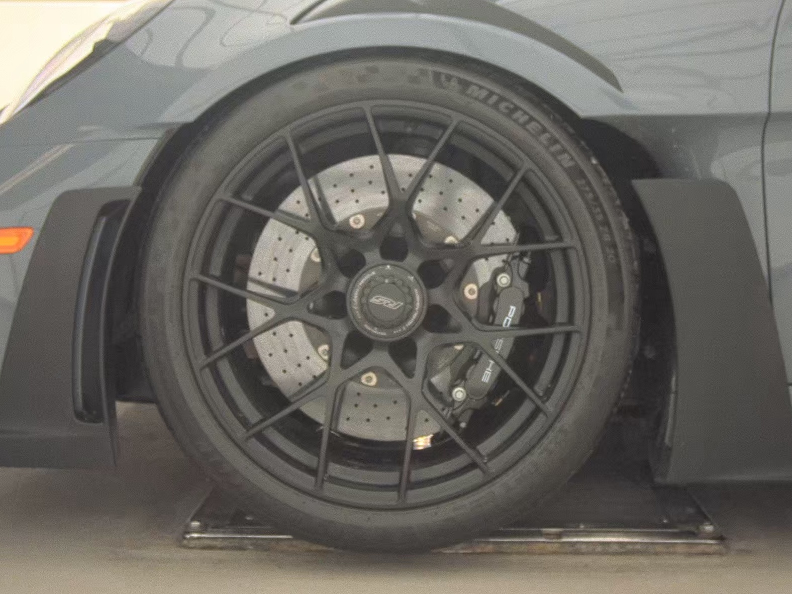 2024 Porsche 911 GT3 RS RWD