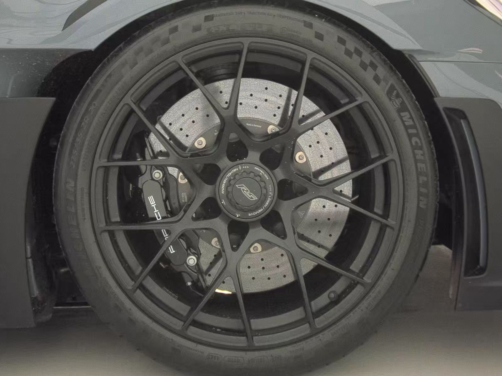 2024 Porsche 911 GT3 RS RWD