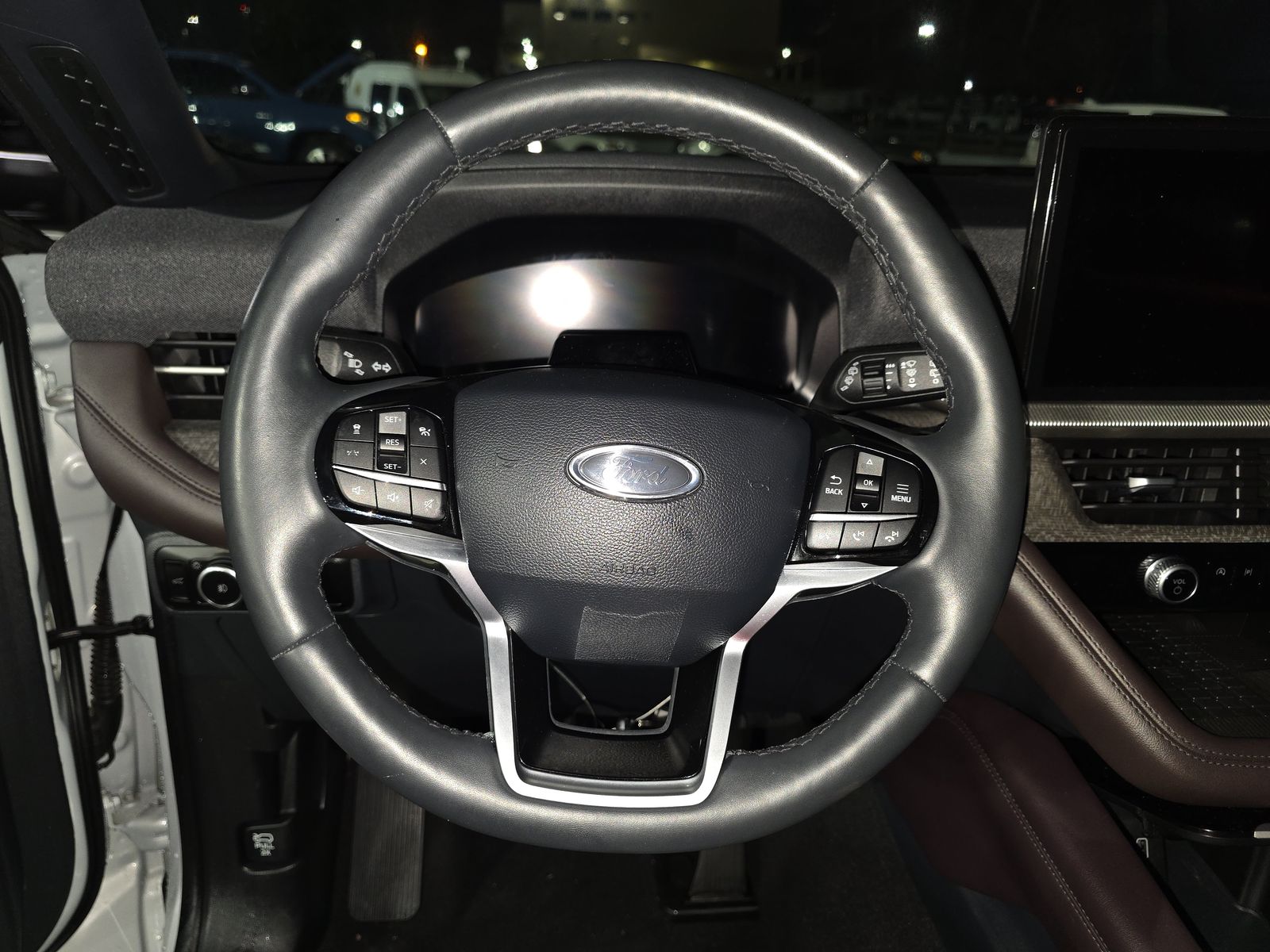 2025 Ford Explorer Platinum AWD