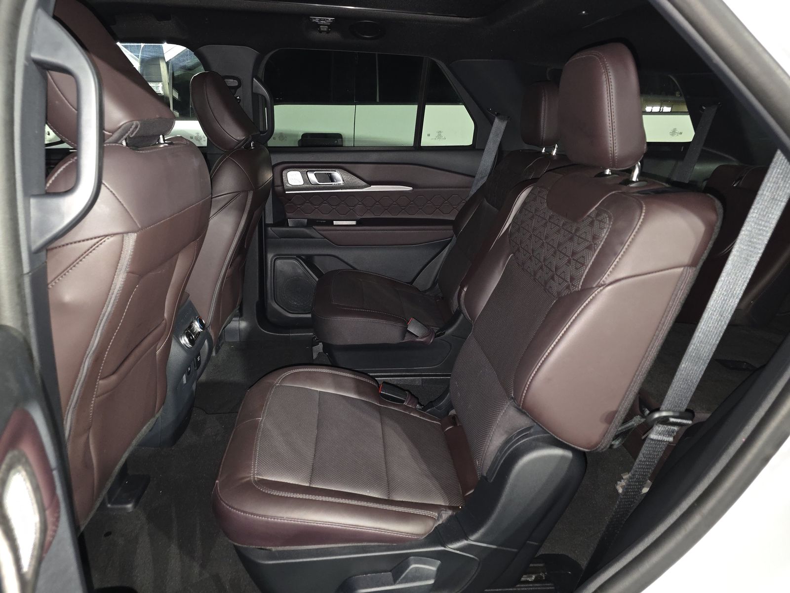 2025 Ford Explorer Platinum AWD