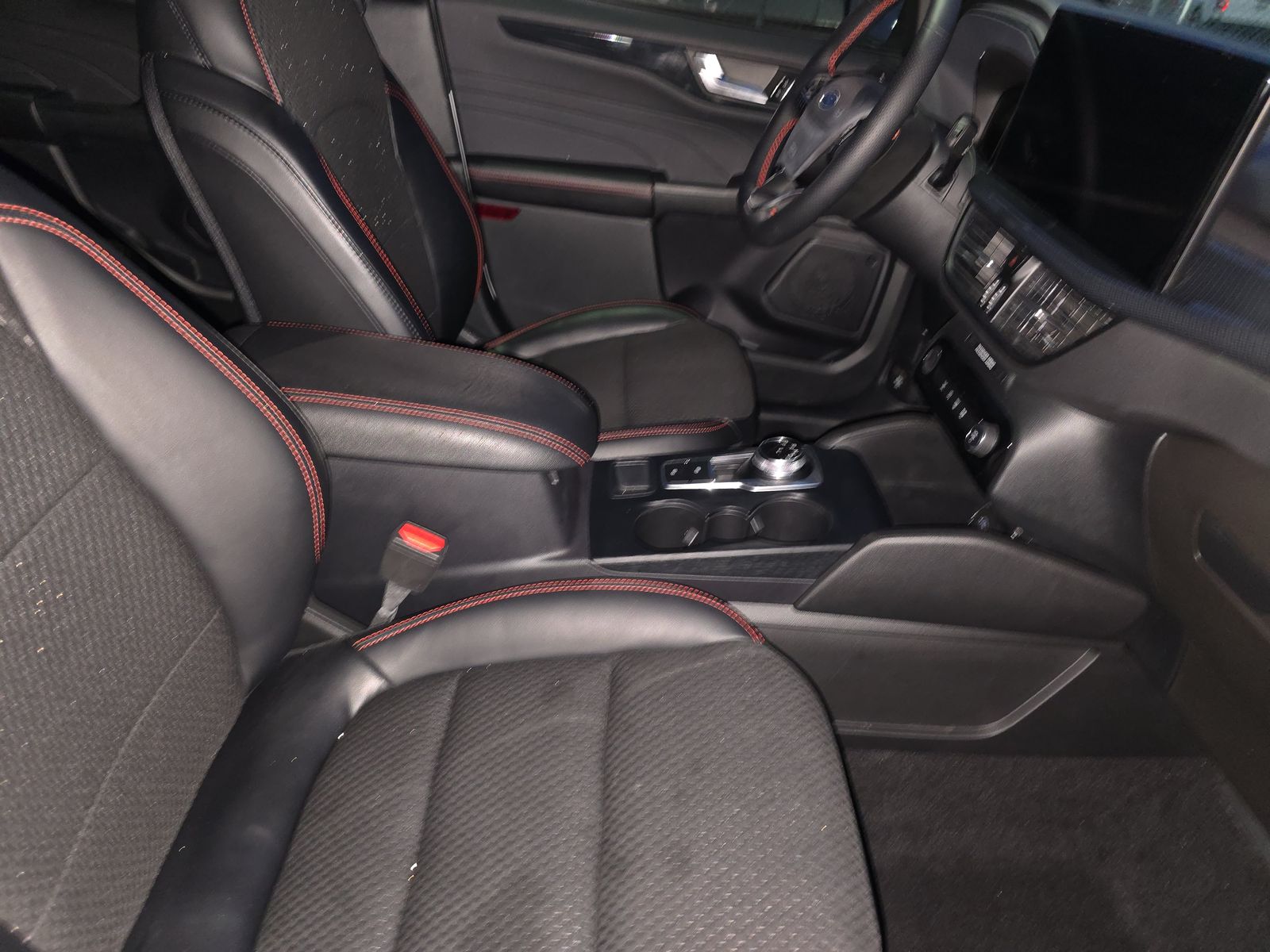FORD ESCAPE - 9