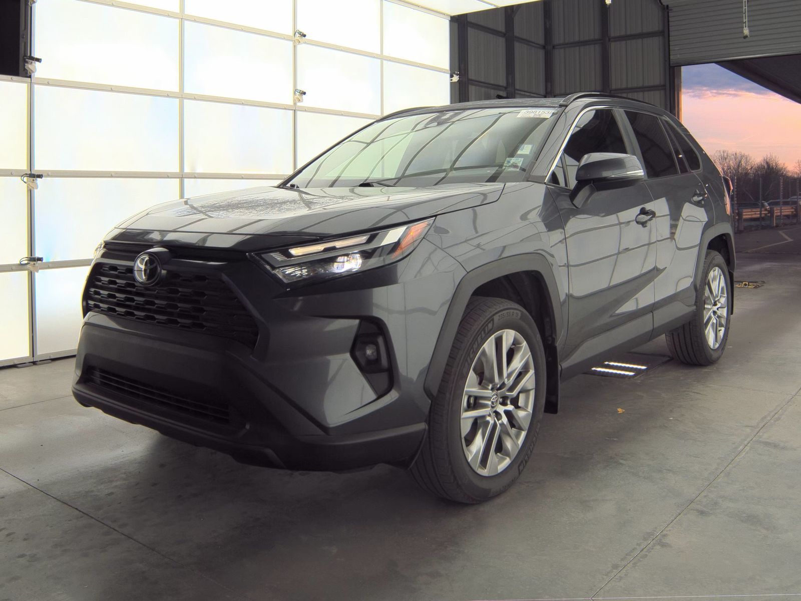 2024 Toyota RAV4 XLE Premium's photo
