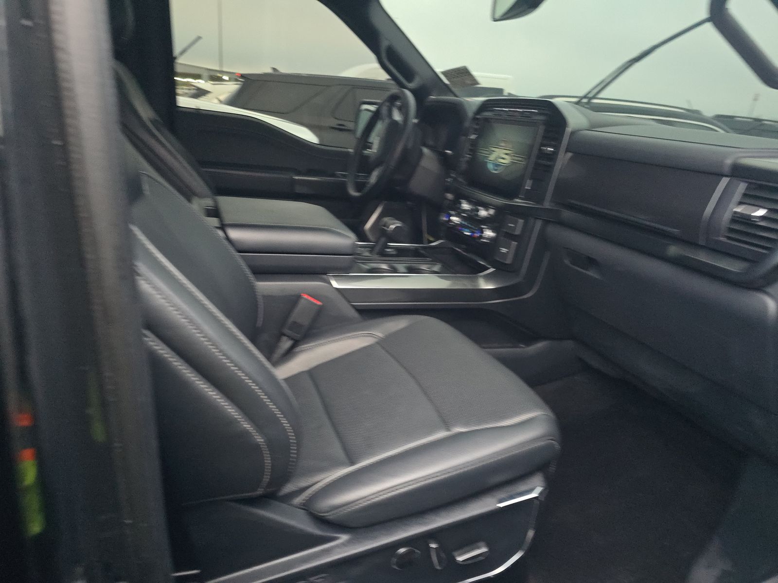 2023 Ford F-150 Hybrid Lariat AWD