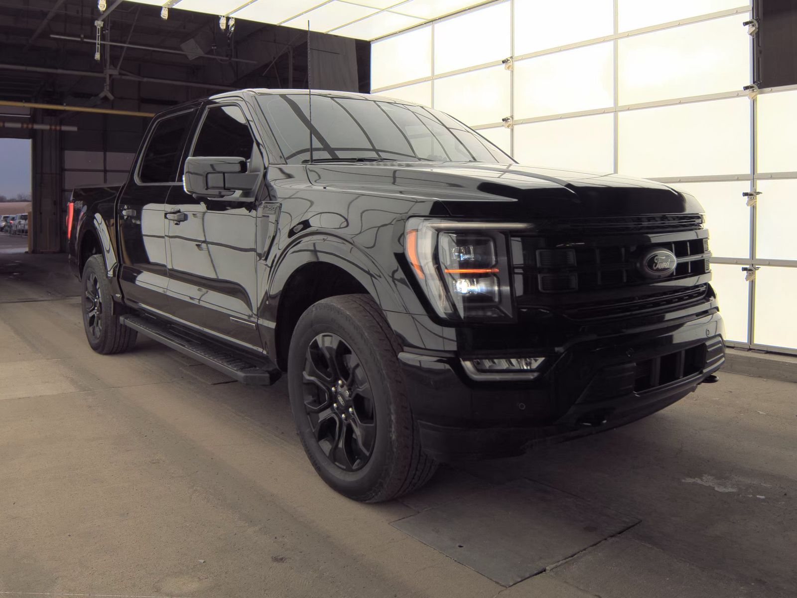 2023 Ford F-150 Hybrid Lariat AWD