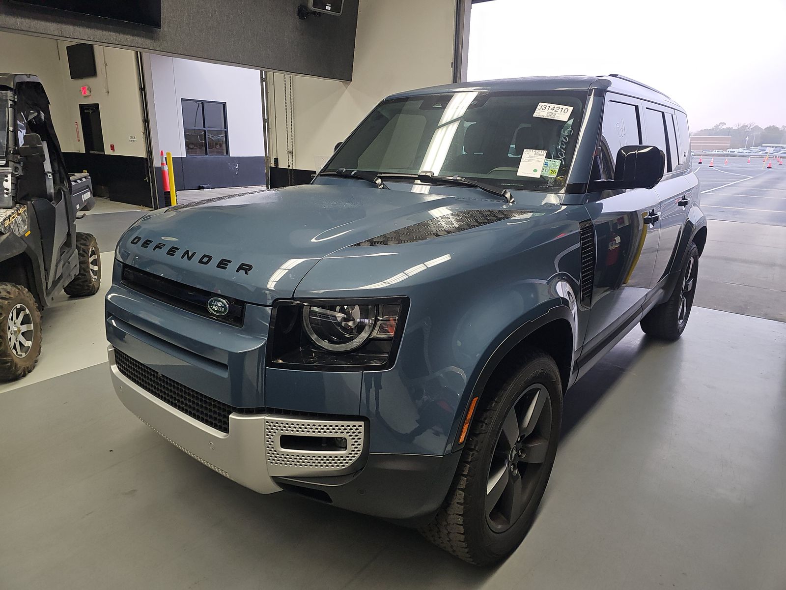 2023 Land Rover Defender 110 30th Anniversary Edition AWD