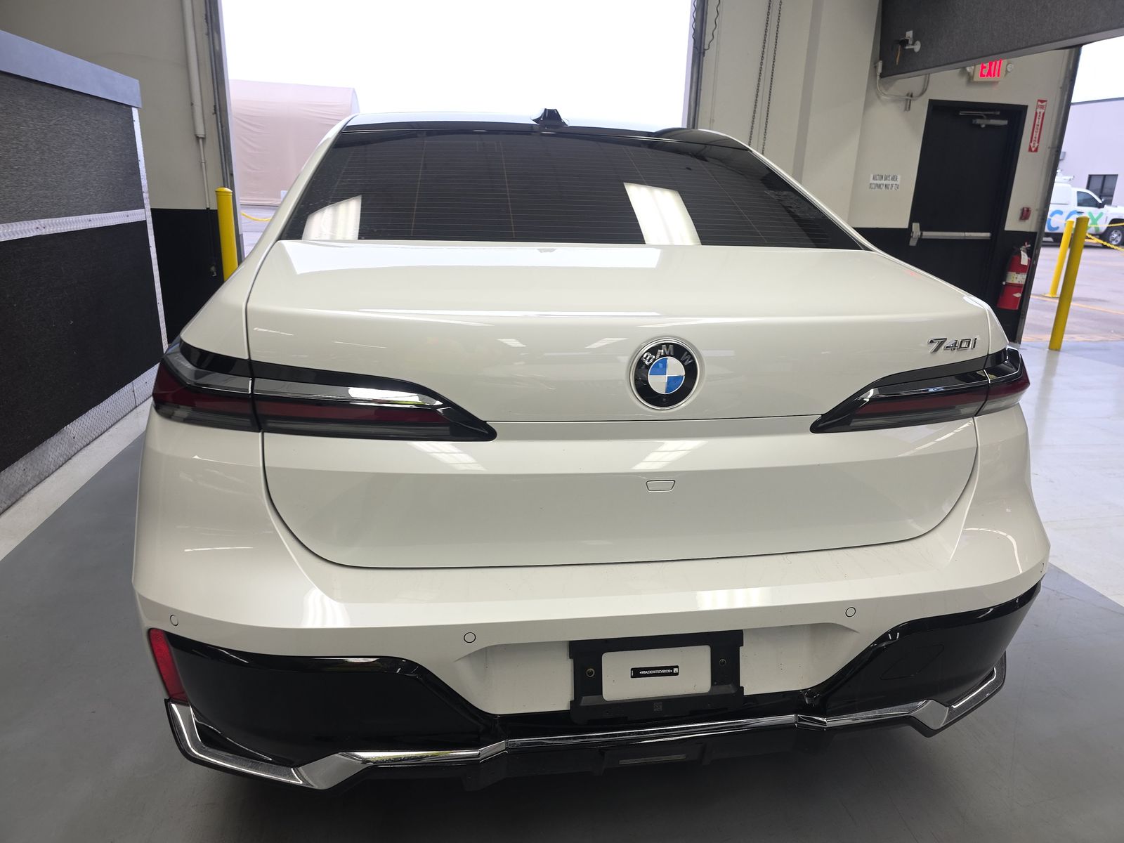 2025 BMW 7 Series 740i RWD