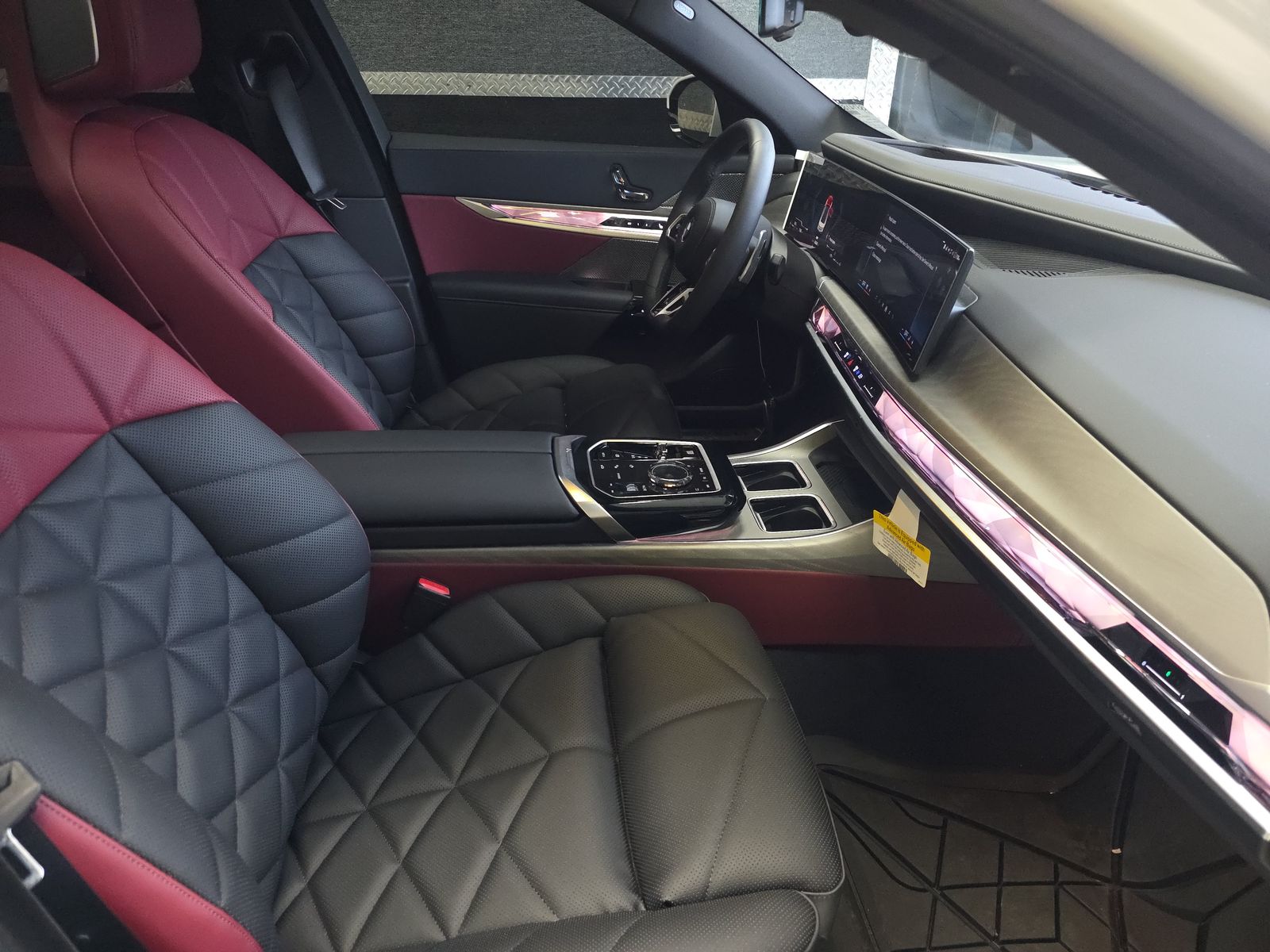 2025 BMW 7 Series 740i RWD