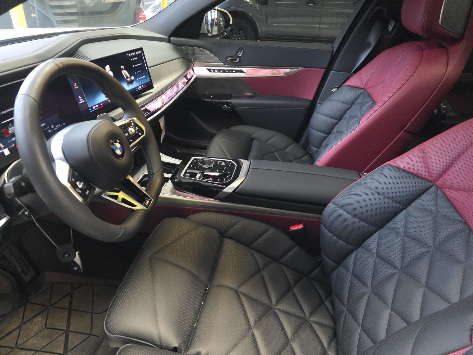 2025 BMW 7 Series 740i RWD