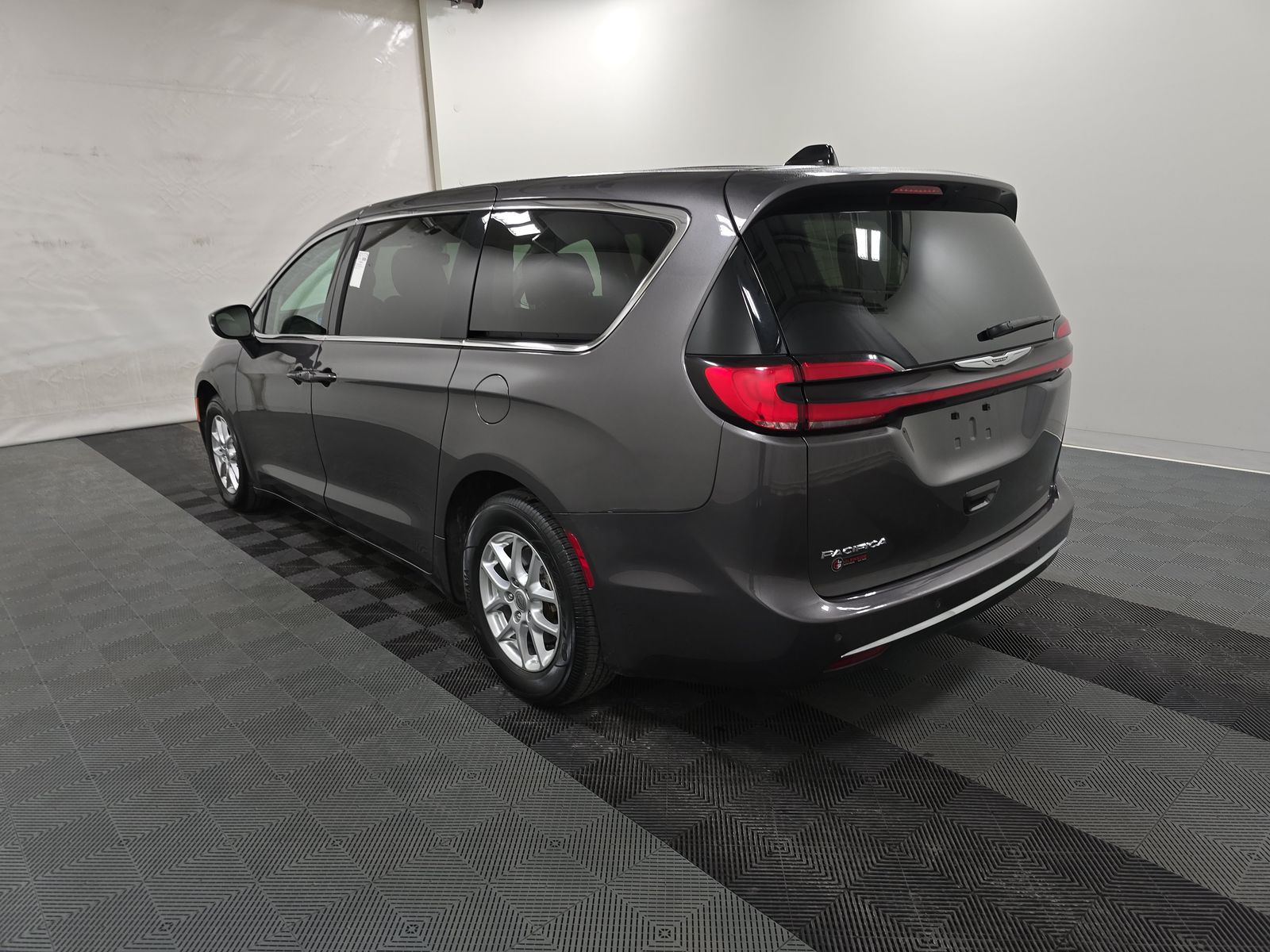 2023 Chrysler Pacifica Touring L FWD