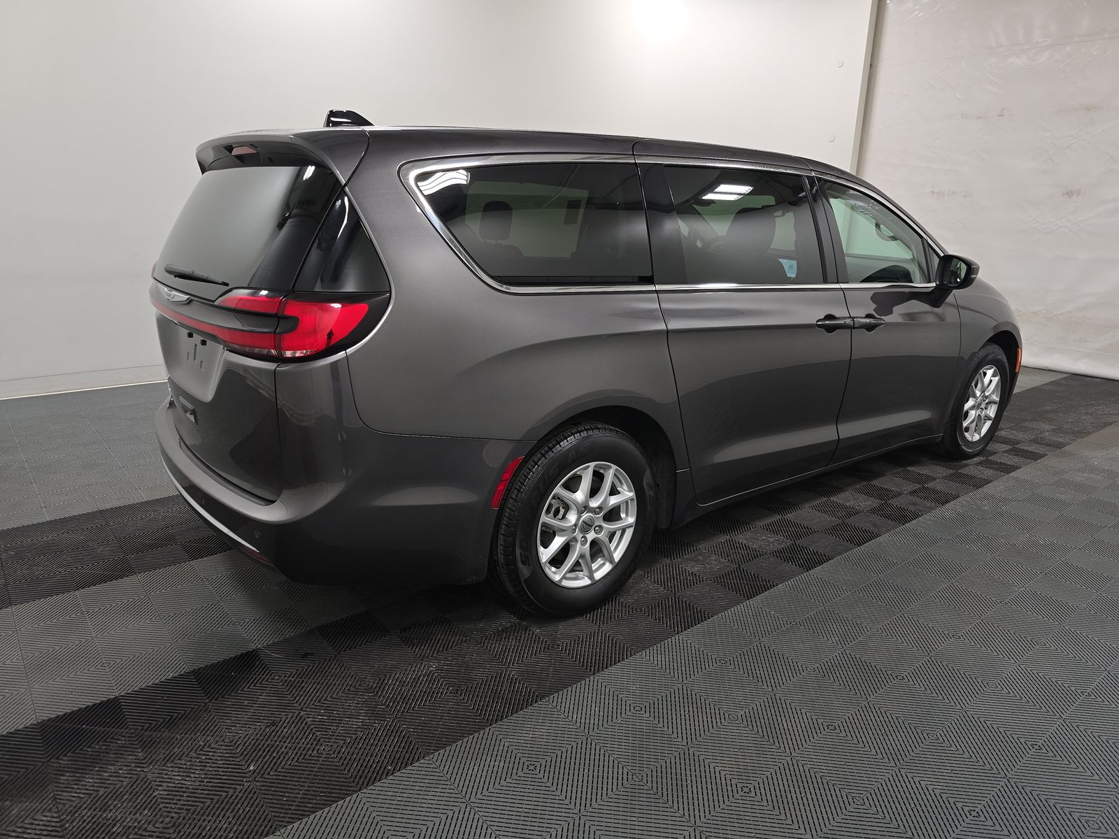 2023 Chrysler Pacifica Touring L FWD