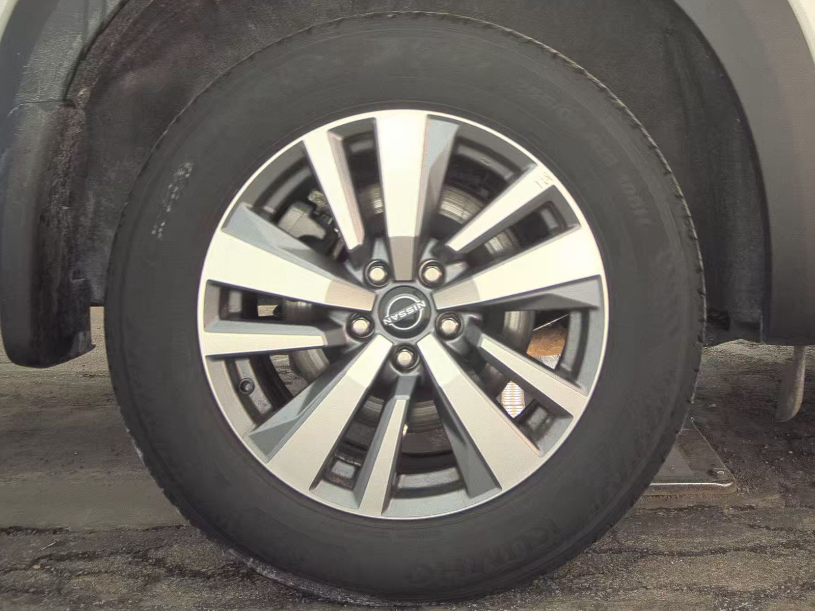 2024 Nissan Pathfinder SL AWD