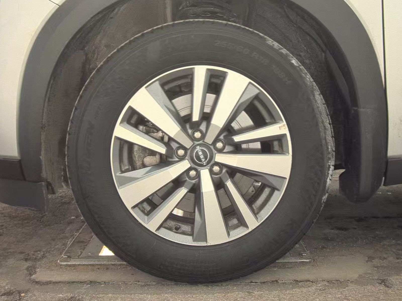 2024 Nissan Pathfinder SL AWD