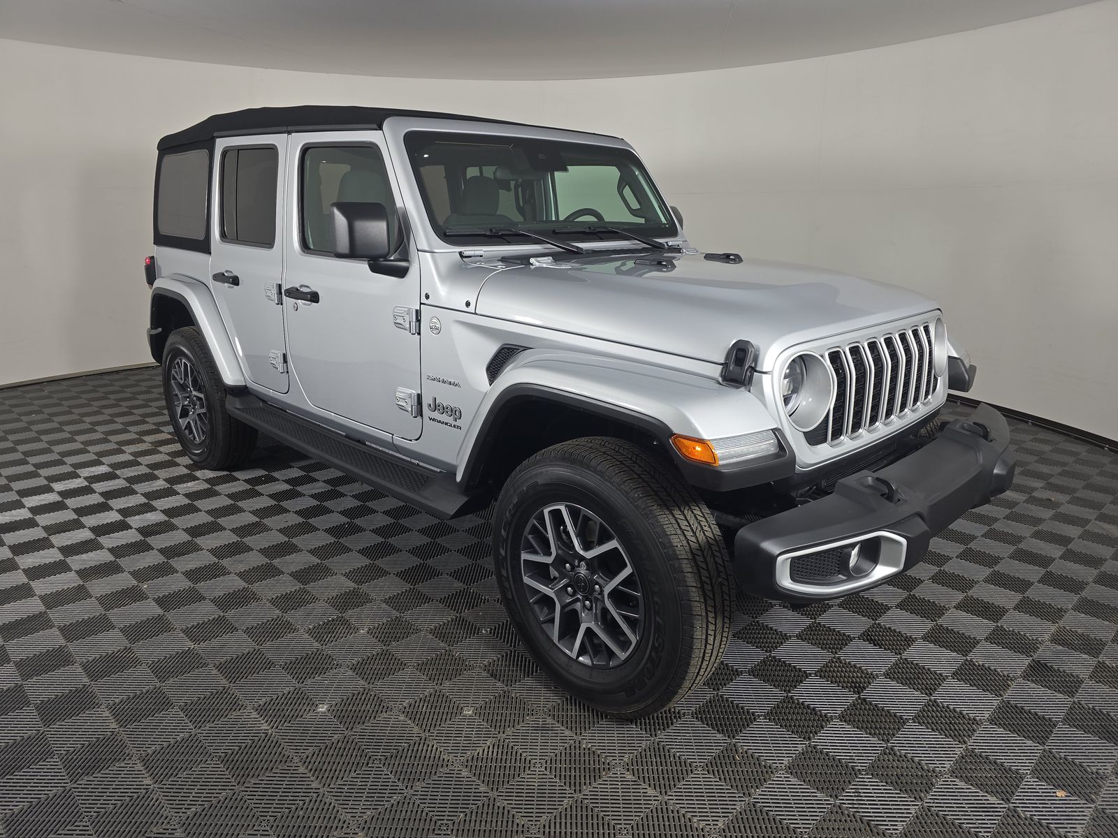 2024 Jeep Wrangler Sahara AWD