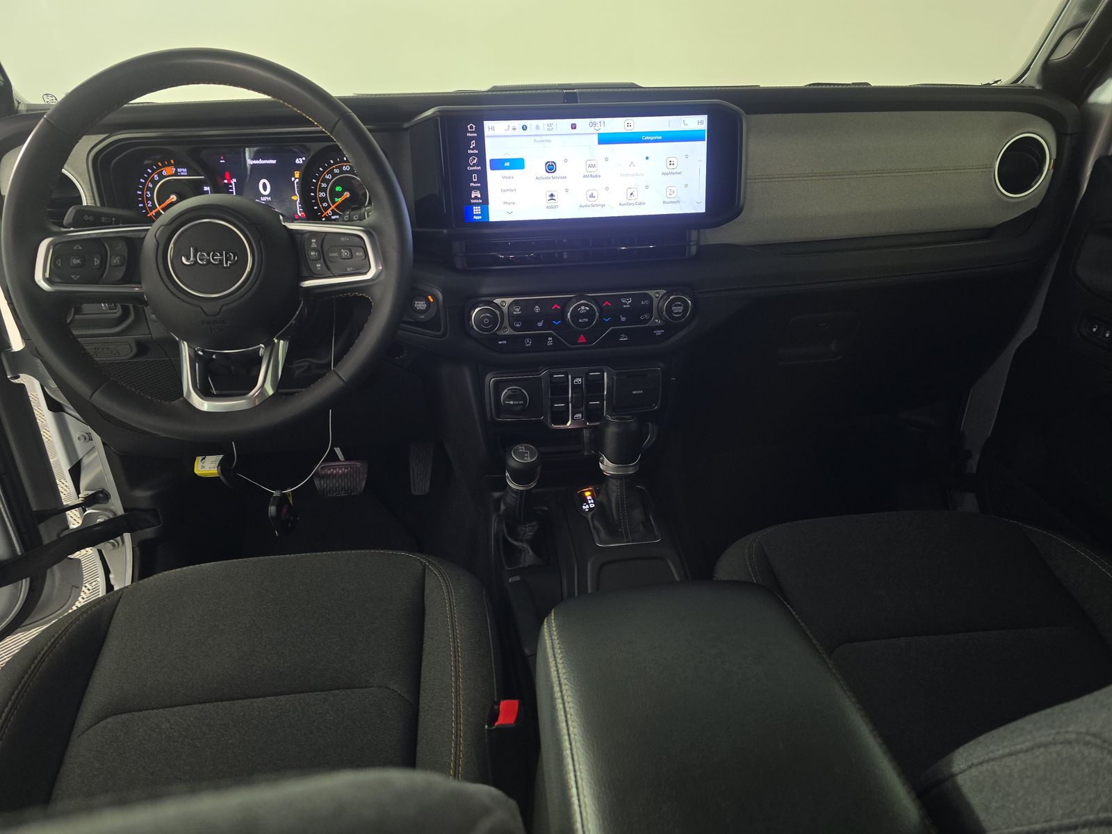 2024 Jeep Wrangler Sahara AWD