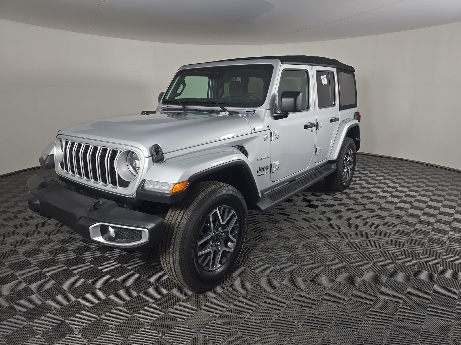 2024 Jeep Wrangler Sahara AWD