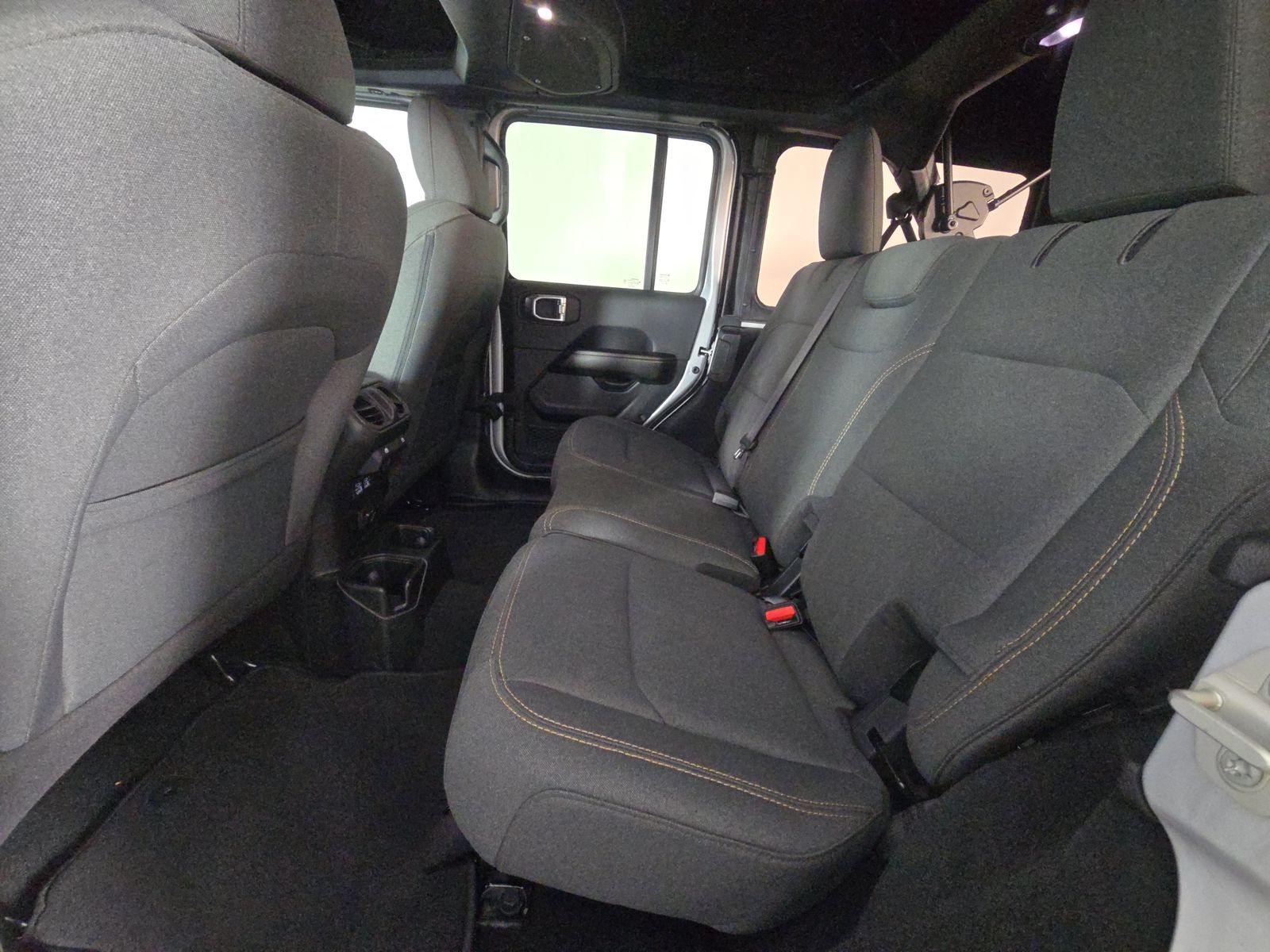 2024 Jeep Wrangler Sahara AWD