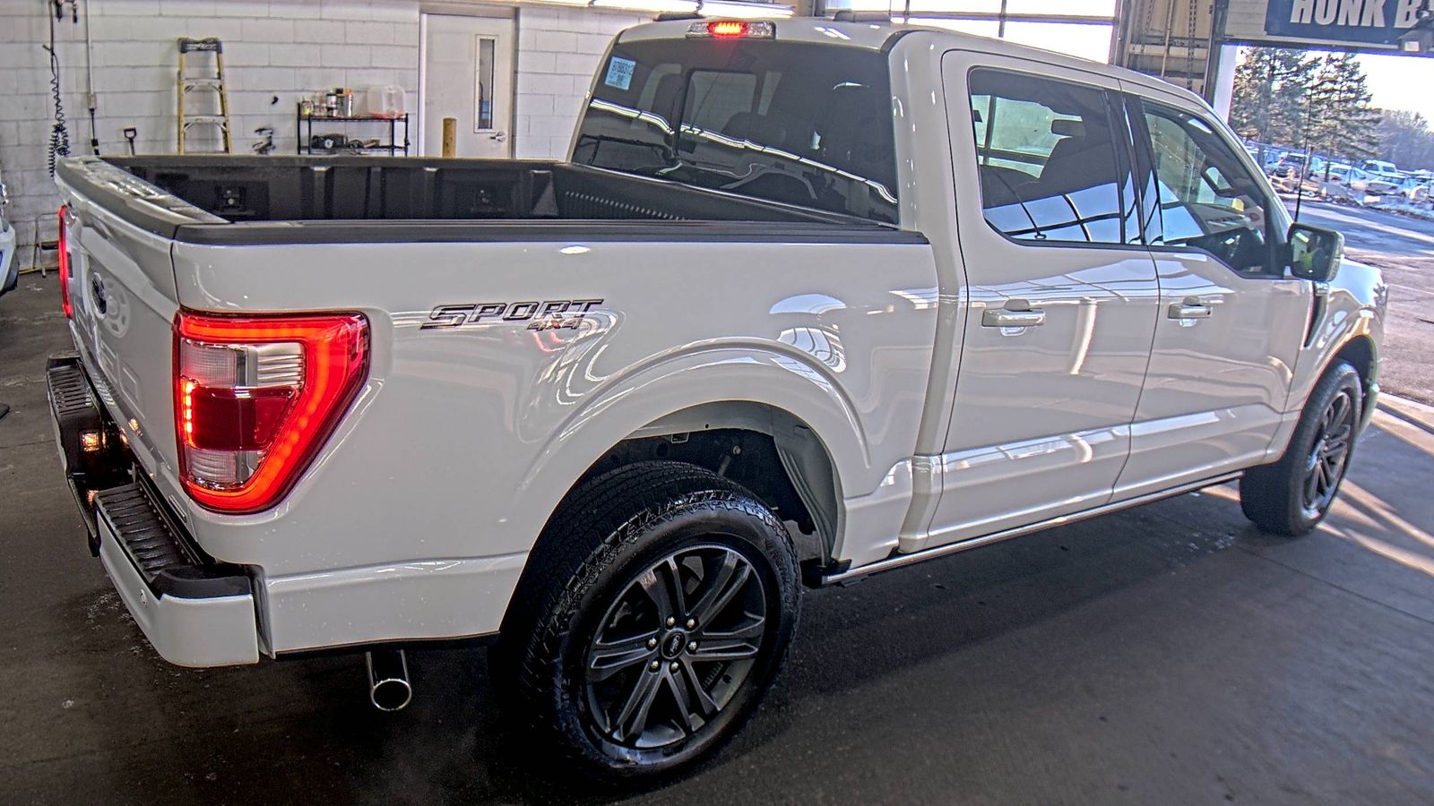 2023 Ford F-150 Lariat AWD