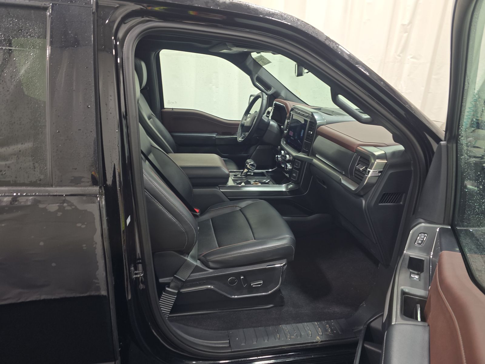 2023 Ford F-150 Lariat AWD