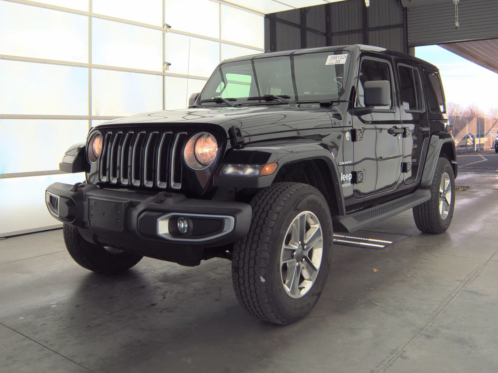 2022 Jeep Wrangler Unlimited Sahara's photo