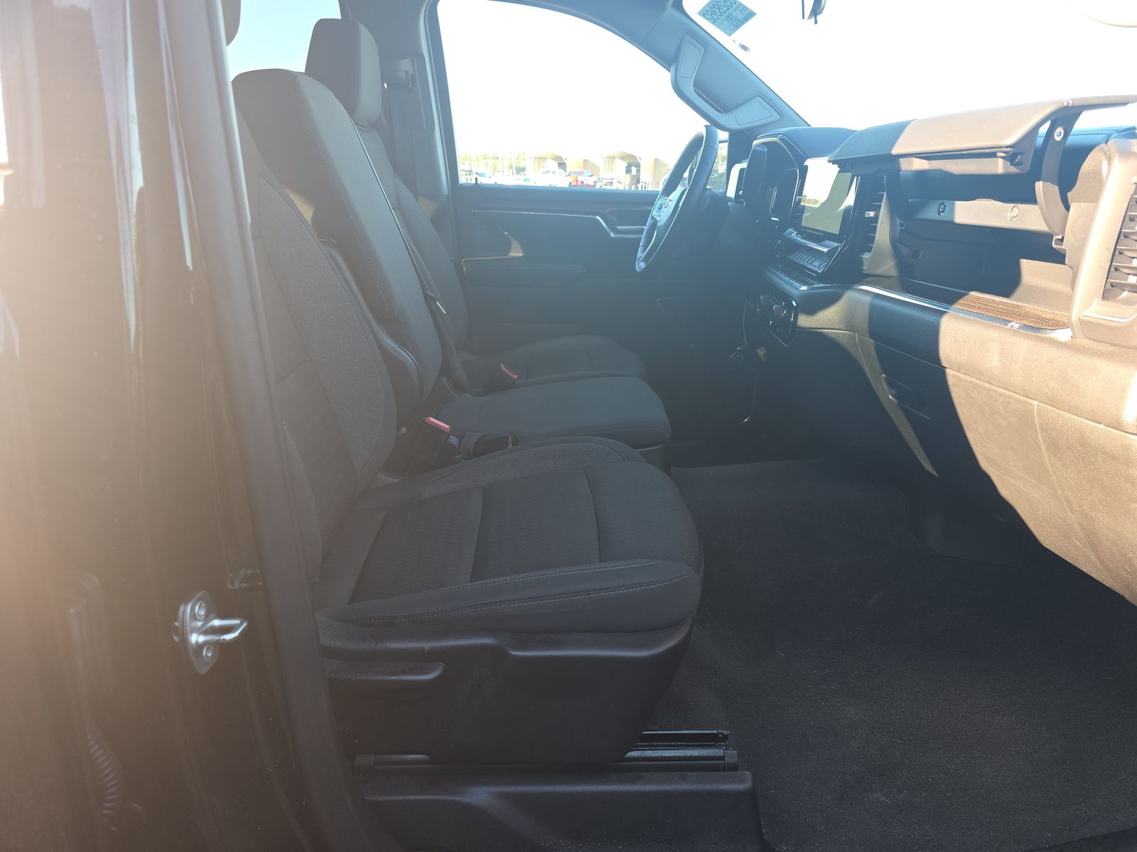 2024 Chevrolet Silverado 1500 LT AWD