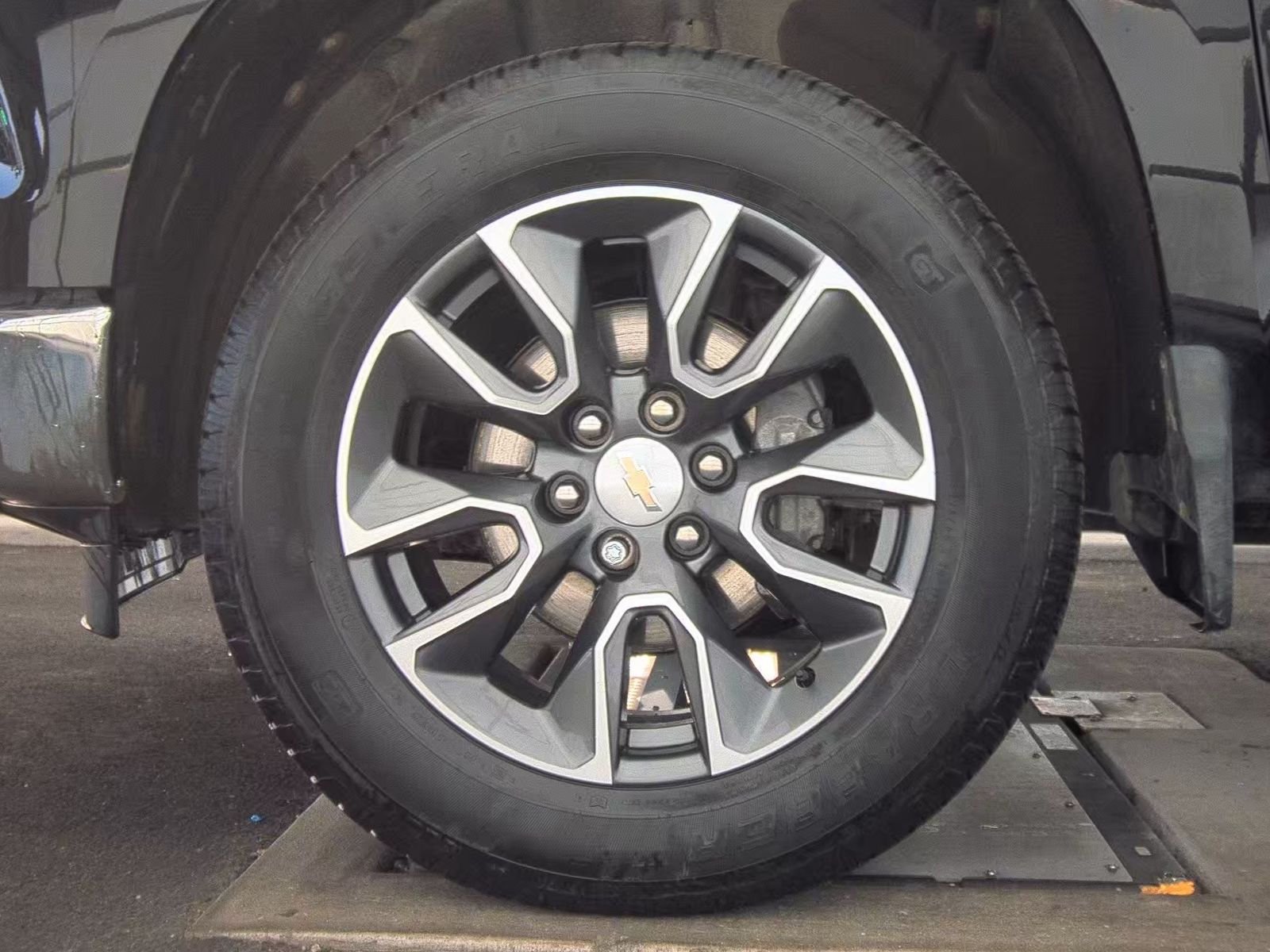 2024 Chevrolet Silverado 1500 LT AWD