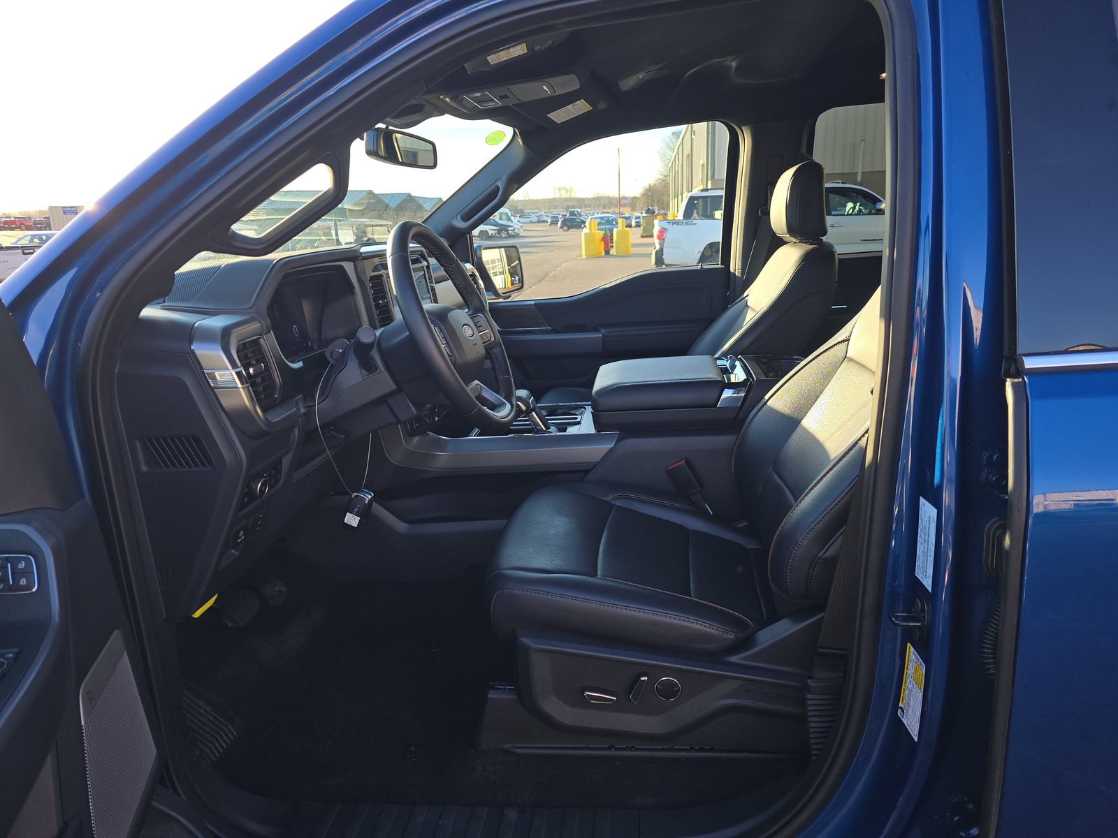 2025 Ford F-150 Hybrid Lariat AWD