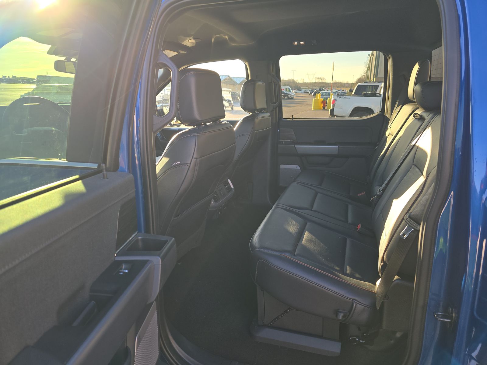 2025 Ford F-150 Hybrid Lariat AWD