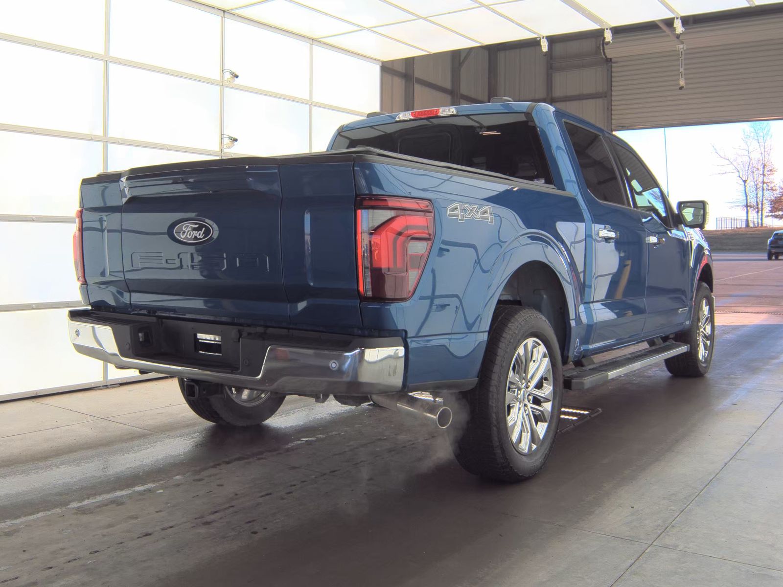 2025 Ford F-150 Hybrid Lariat AWD