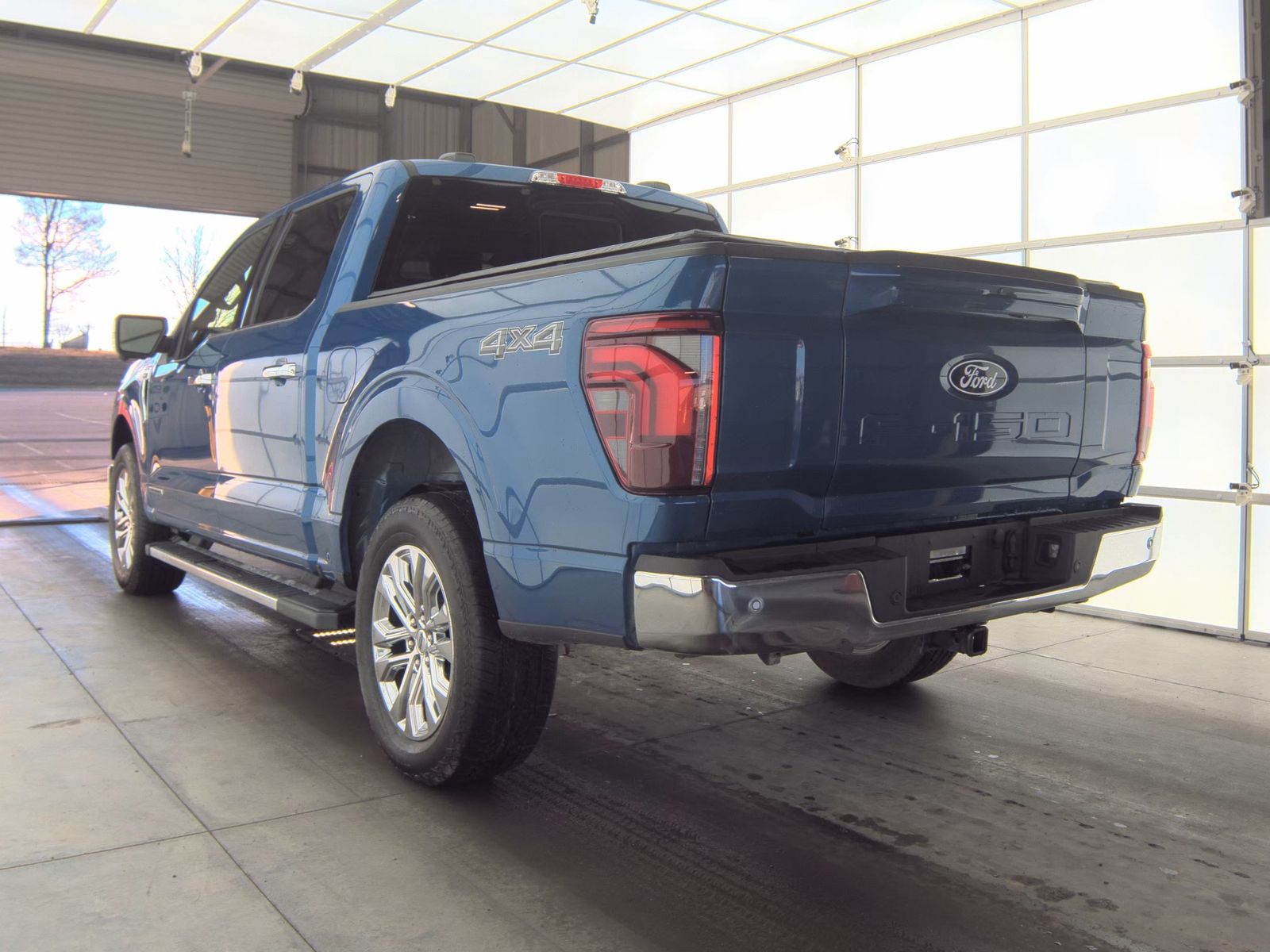 2025 Ford F-150 Hybrid Lariat AWD