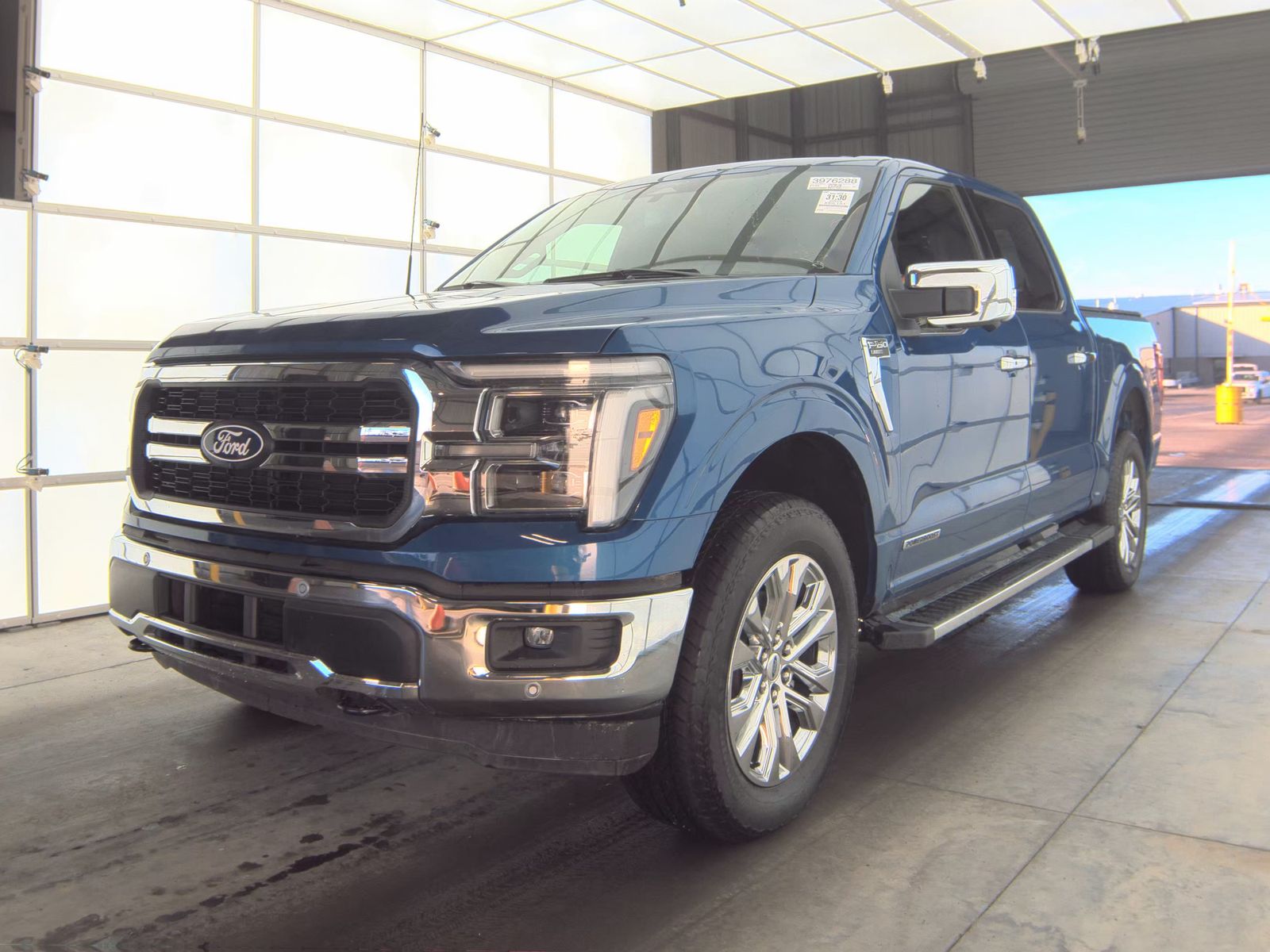 2025 Ford F-150 Hybrid Lariat AWD