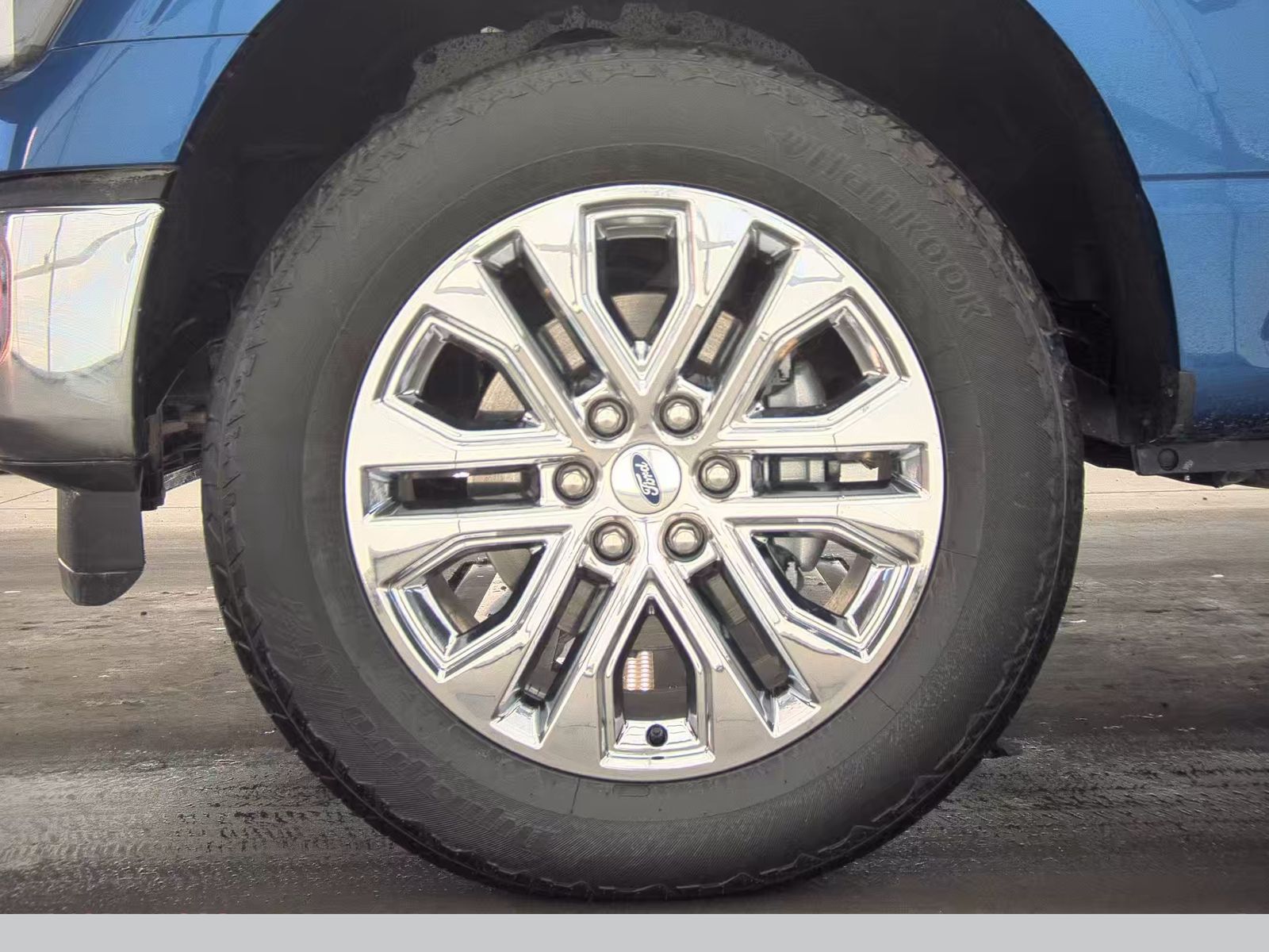 2025 Ford F-150 Hybrid Lariat AWD