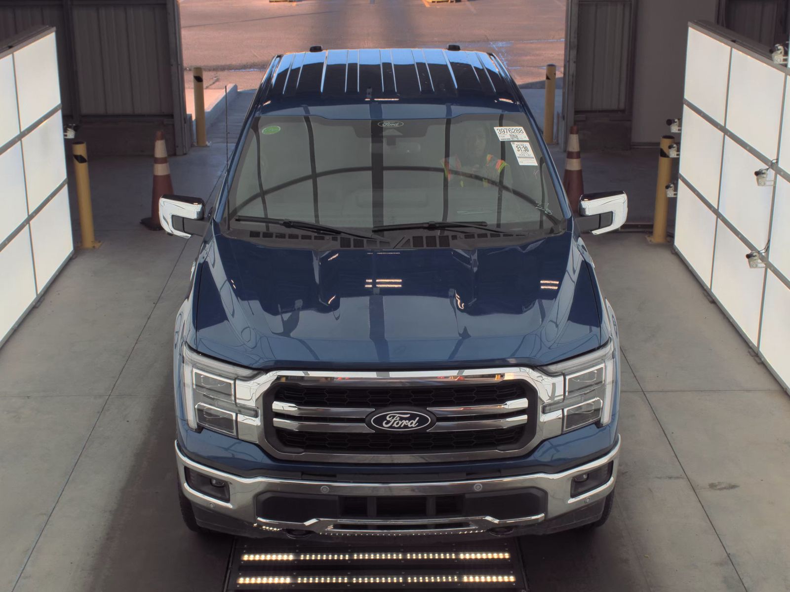 2025 Ford F-150 Hybrid Lariat AWD