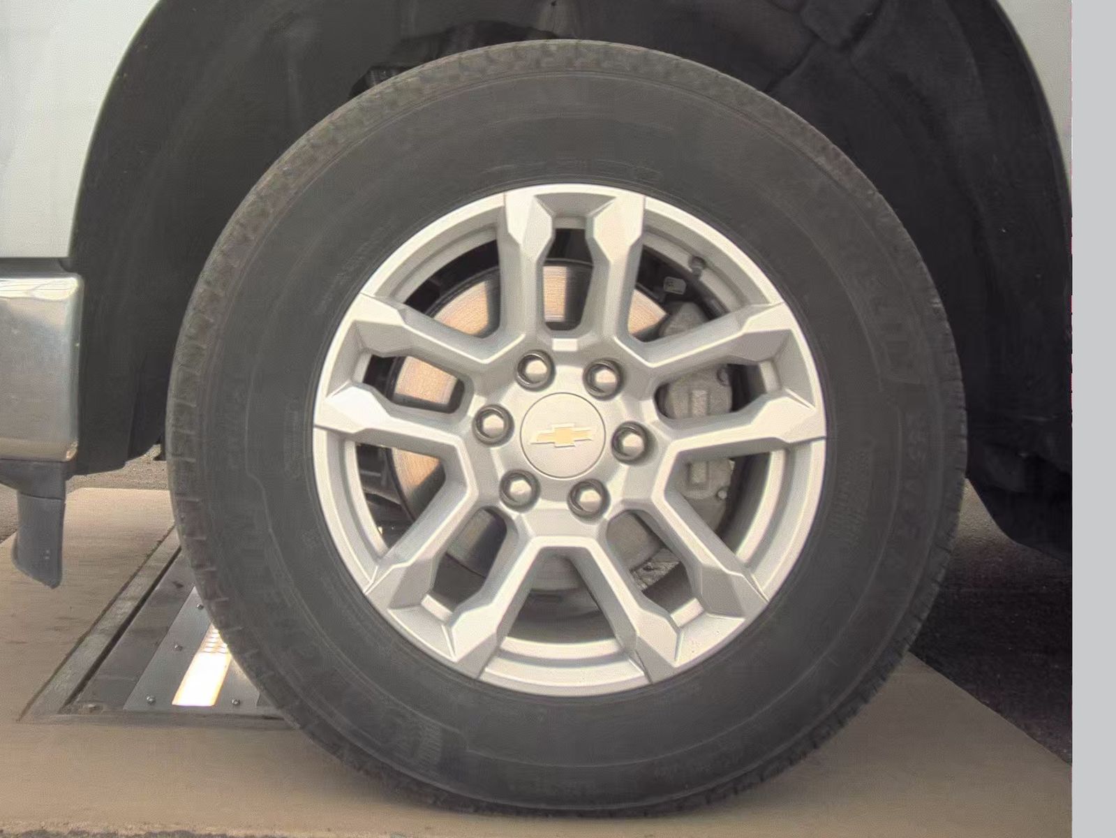 2023 Chevrolet Silverado 1500 LT AWD